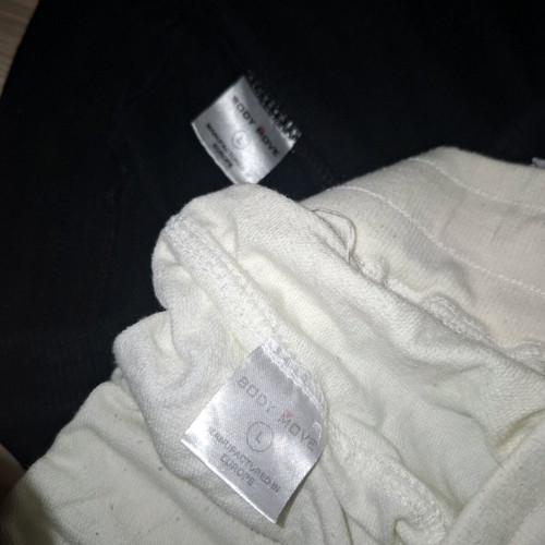 Bodymove shorts used, white and black