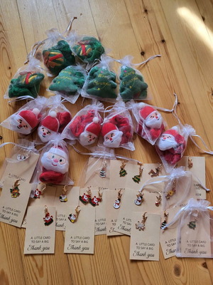 Christmas charms and scrunchies pack with 20 charms and 13 scrunchies