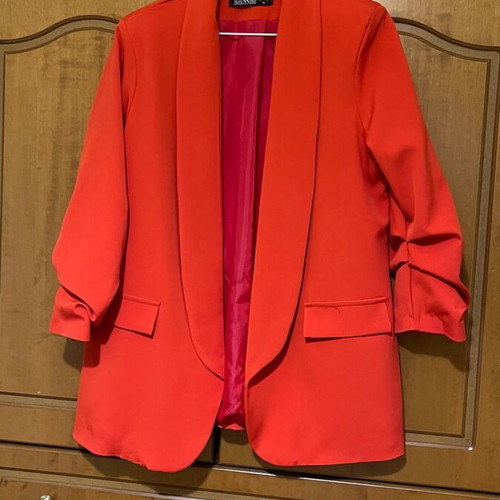 Benissimo red jacket medium new