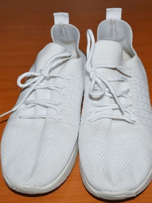 AXA white sock-style women's sneakers, size 39