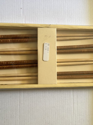 Set of 4 chopsticks
