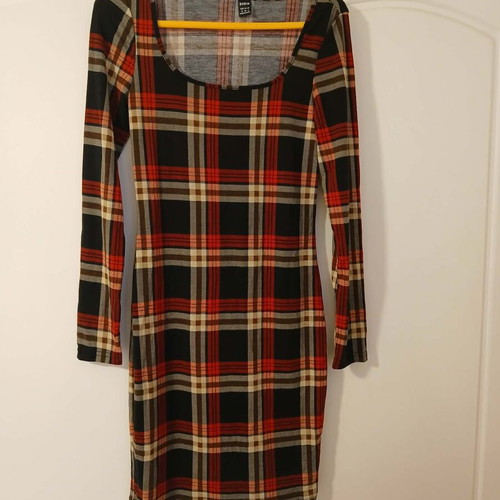Shein dress like new, size M (fits S), black and red plaid