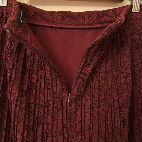 Zara Bordeaux Lace Pleated Midi Skirt like new