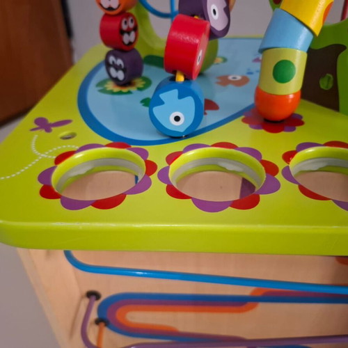 Hape Totally Amazing wooden activity cube Country Critters