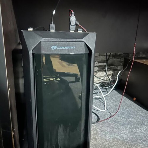 Mac Hackintosh PC studio setup with Focusrite audio interface