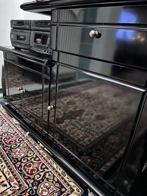 Black furniture used with hanger and free mirror