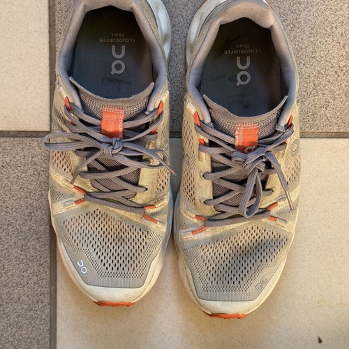 On Running Cloudsurfer Trail men's running shoes used, size EU 41