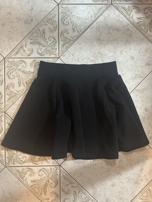 A-line skirt black elastic like new, size S 36 8