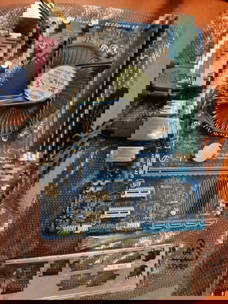 SET ΜΗΤΡΙΚΗ GA-H61M-DS2 ΕΠΕΞΕΡΓΑΣΤΗΣ INTEL I5-3550S , 8GB RAM
