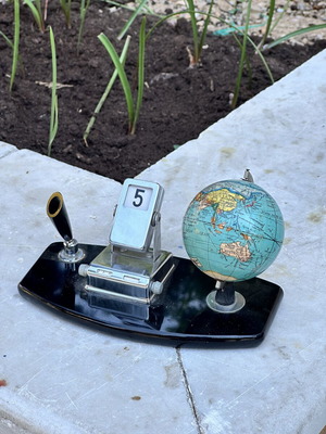 Vintage desk set with globe and mechanical calendar