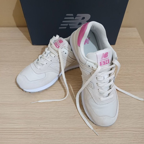 New Balance 574 sneakers like new, white and pink, size 40.5