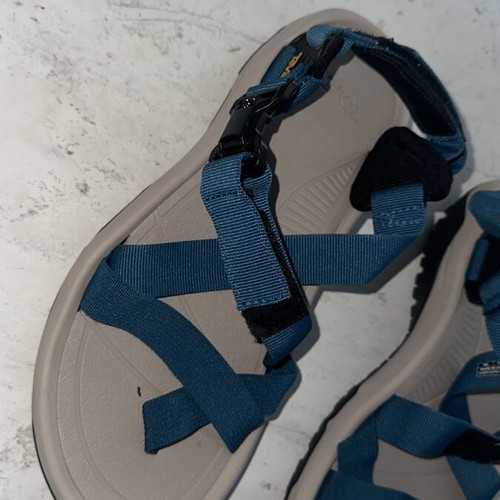 Teva sandals new, sizes 42-43, grey