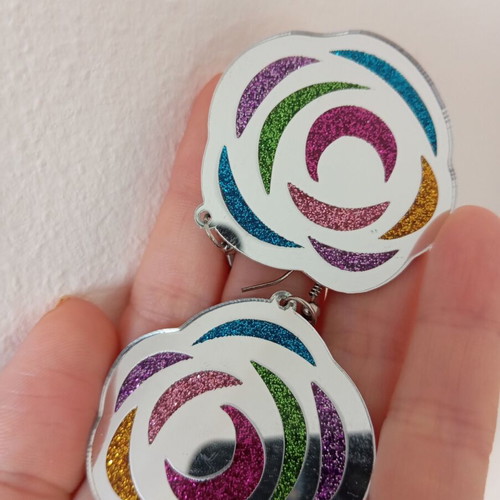 Plastic earrings used with glitter