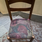 Ξύλινη καρέκλα με μαξιλάρι μεταχειρισμένη