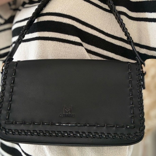 Marella shoulder bag black like new with magnetic clasp