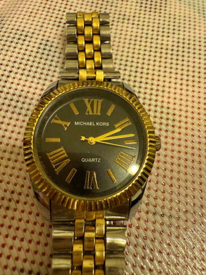 Women's watch like new, multicolor