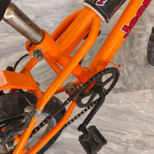 Children's 16-inch city bike for ages 6-8