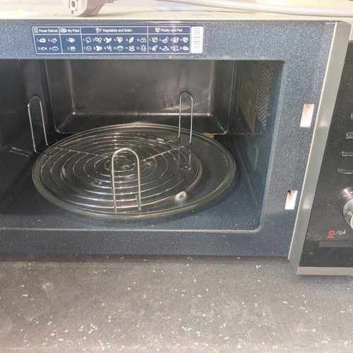 Samsung MG23F301TAS microwave oven like new