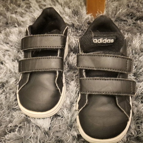 Addidas kids shoes used in good condition