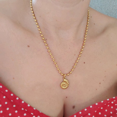 Stainless steel gold-plated necklace with shell new