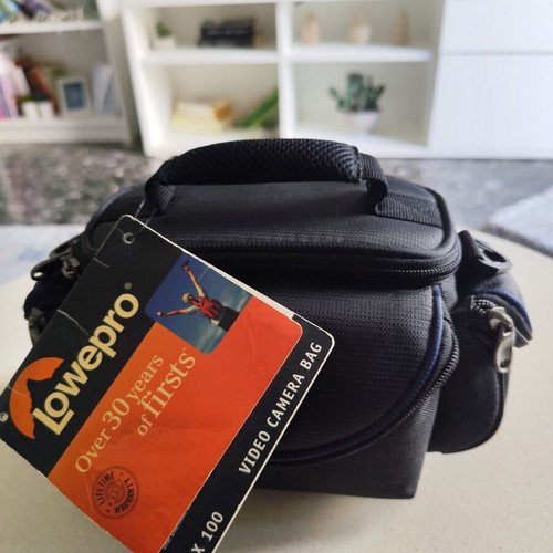 Lowepro MX100 Camera Shoulder Bag New with Belt