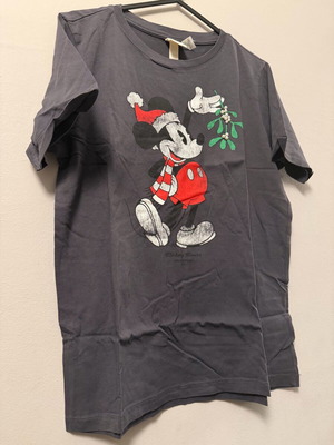 H&M Disney Mickey Mouse Christmas T-shirt Small like new, grey