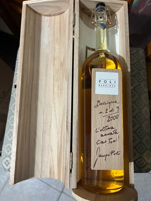 Grappa Poli Barrique Vintage 2000 καινούργιο, σπάνια συλλεκτική με ξύλινη κασετίνα