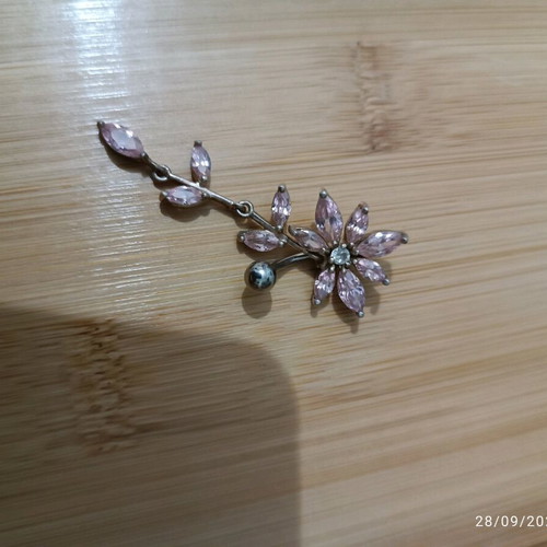 Silver navel piercing new with flower design
