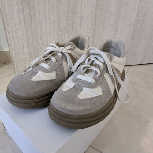 Sneakers athletic like new, gray beige brown size 37