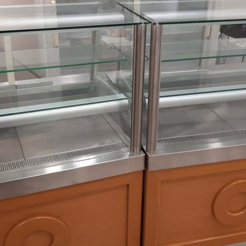 Display Counter Set like new, refrigerated and heated sections, 3.6m length