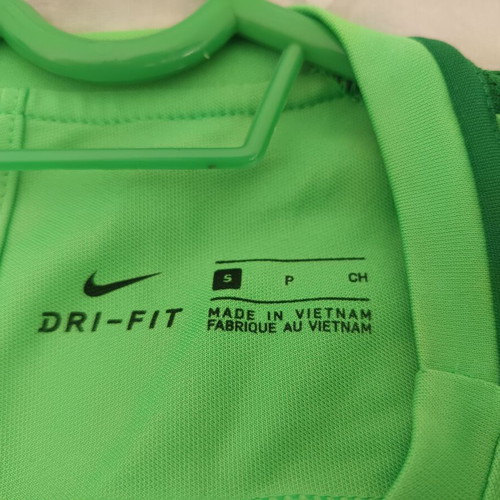 Nike green referee warm-up shirt new, size Small