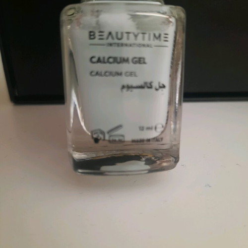 Calcium nail polish like new
