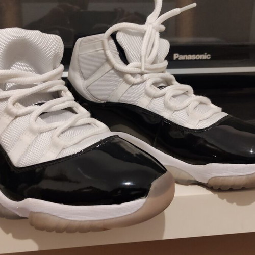 Nike Air Jordan 11 Retro Concord sneakers like new, size 45