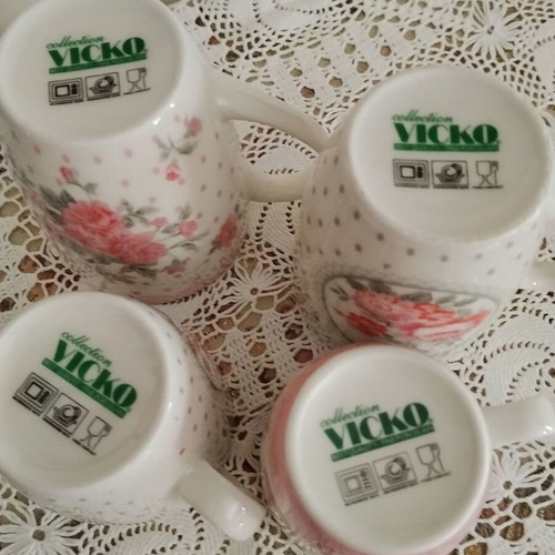 Vicko porcelain mug set with romantic floral design, like new