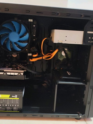 Desktop PC i5 RX 550 4GB SSD Blu-ray Windows 11 σαν καινούργιο