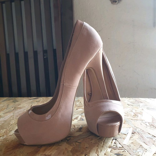 Bershka peep-toe pumps used pink-beige