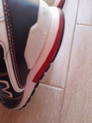 Αθλητικά παπούτσια New Balance 32 μεταχειρισμένα σε πολύ καλή κατάσταση