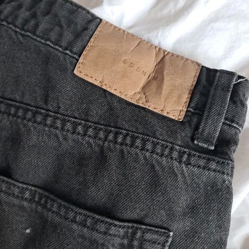 Black denim jeans like new, straight ultra high waist, size L, black