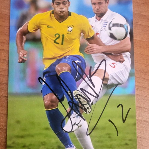 Authentic Hulk autograph on photo like new