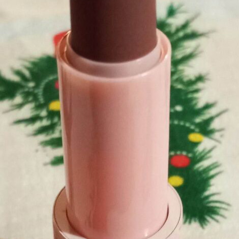 H&M Matte Lipstick Fudge Yeah! Like New with Gift Lip Liner