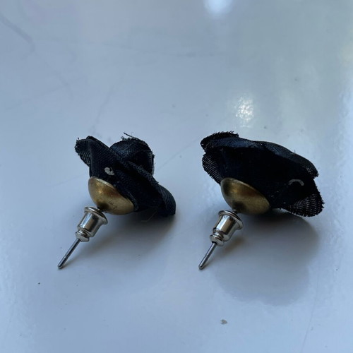 Black lace rose earrings used, button style