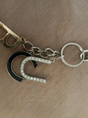 Metal keychain