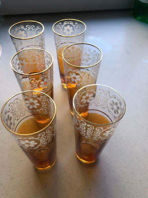 Vintage set of 6 water/juice glasses with gold rim and floral design