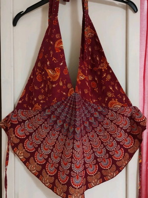Red women's backless top like new, Indian pattern, cotton