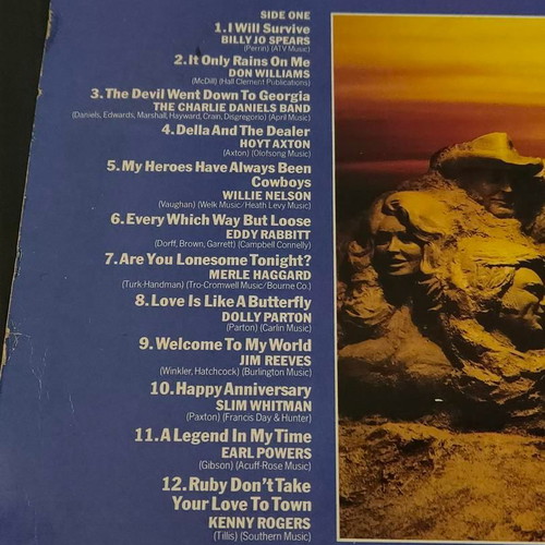 Country Legends vinyl record like new, 24 greats