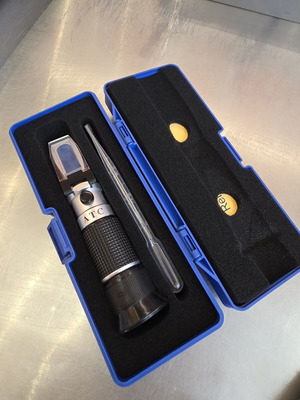 Honey refractometer