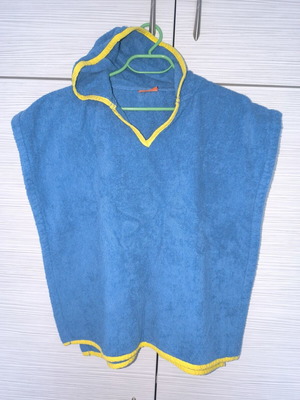 Nef Nef baby poncho like new