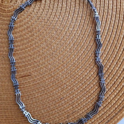 Silver 925 necklace like new, length 43 cm