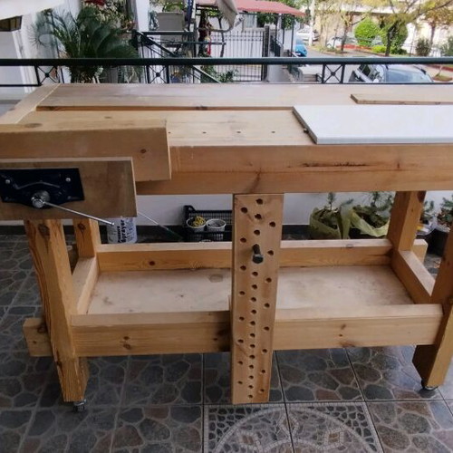 Carpenter Workbench like new, 197 cm length, adjustable support
