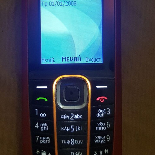 Nokia 2600C mobile phone with camera, radio, Bluetooth